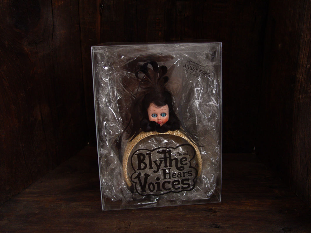 blythe hears voices prototype aiai chan blythe kenner vintage doll japan yatabazah